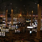 Winning strategies for live dealer games